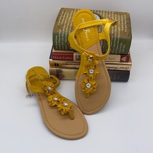 Fashion focus yellow sandals size 10